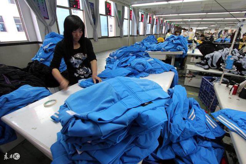 成衣定制价格大揭秘:几百到上万,到底差在哪?